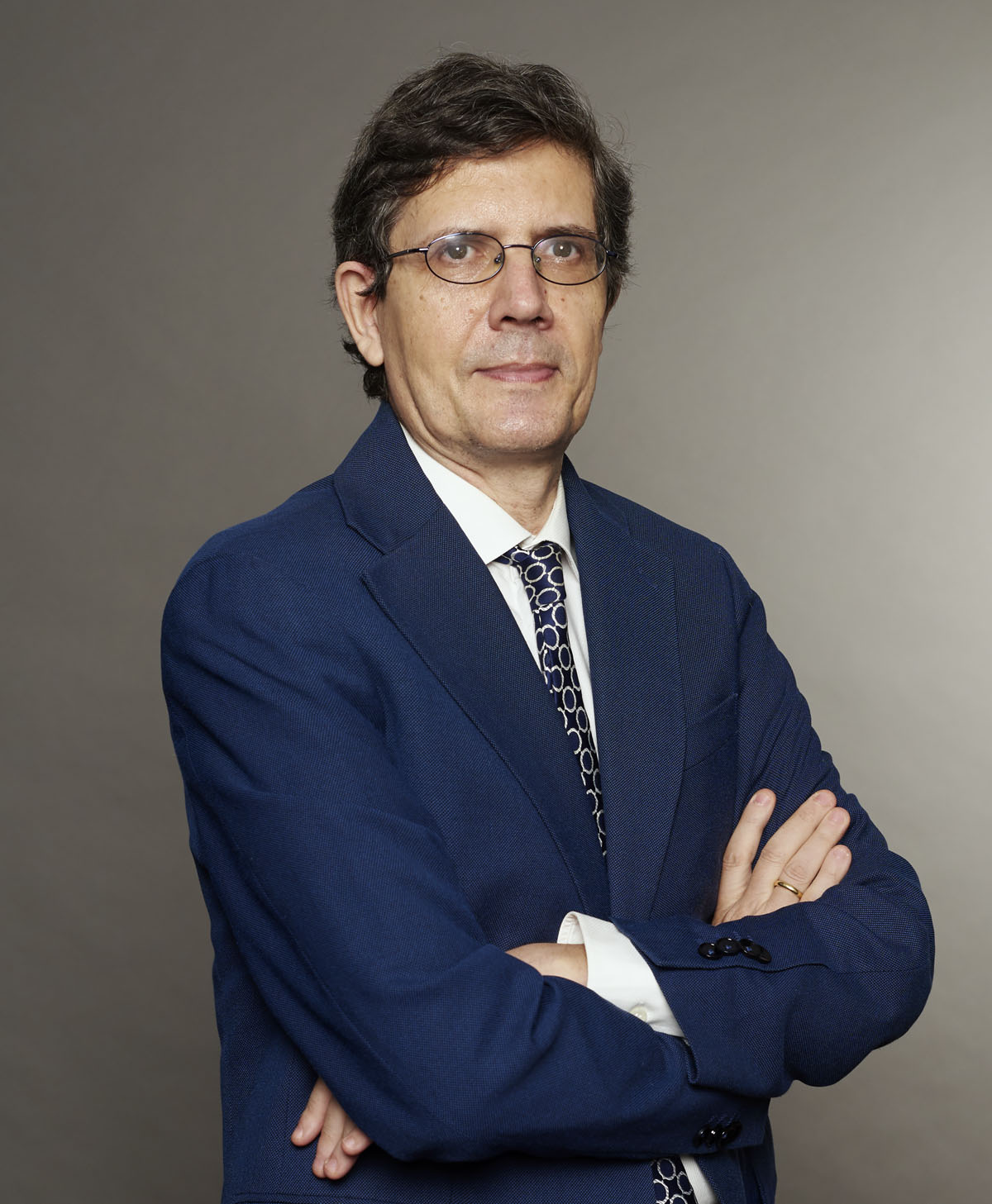 Trifiro_Bio-Avvocati-1200_0048_Antonio-Cazzella-2ae0dc97 (1)